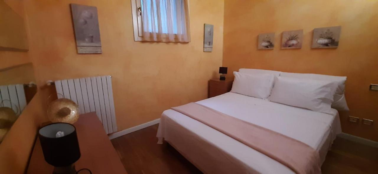 Holiday House Sole 살로 외부 사진